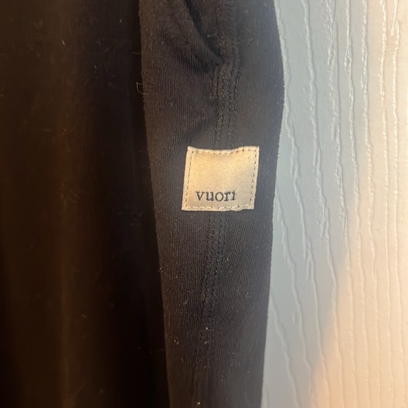 Vuori Black Joggers - Picture 2 of 6